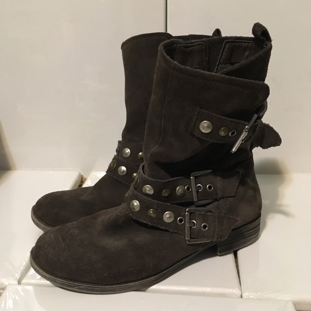 Slouchy brown ankle boots